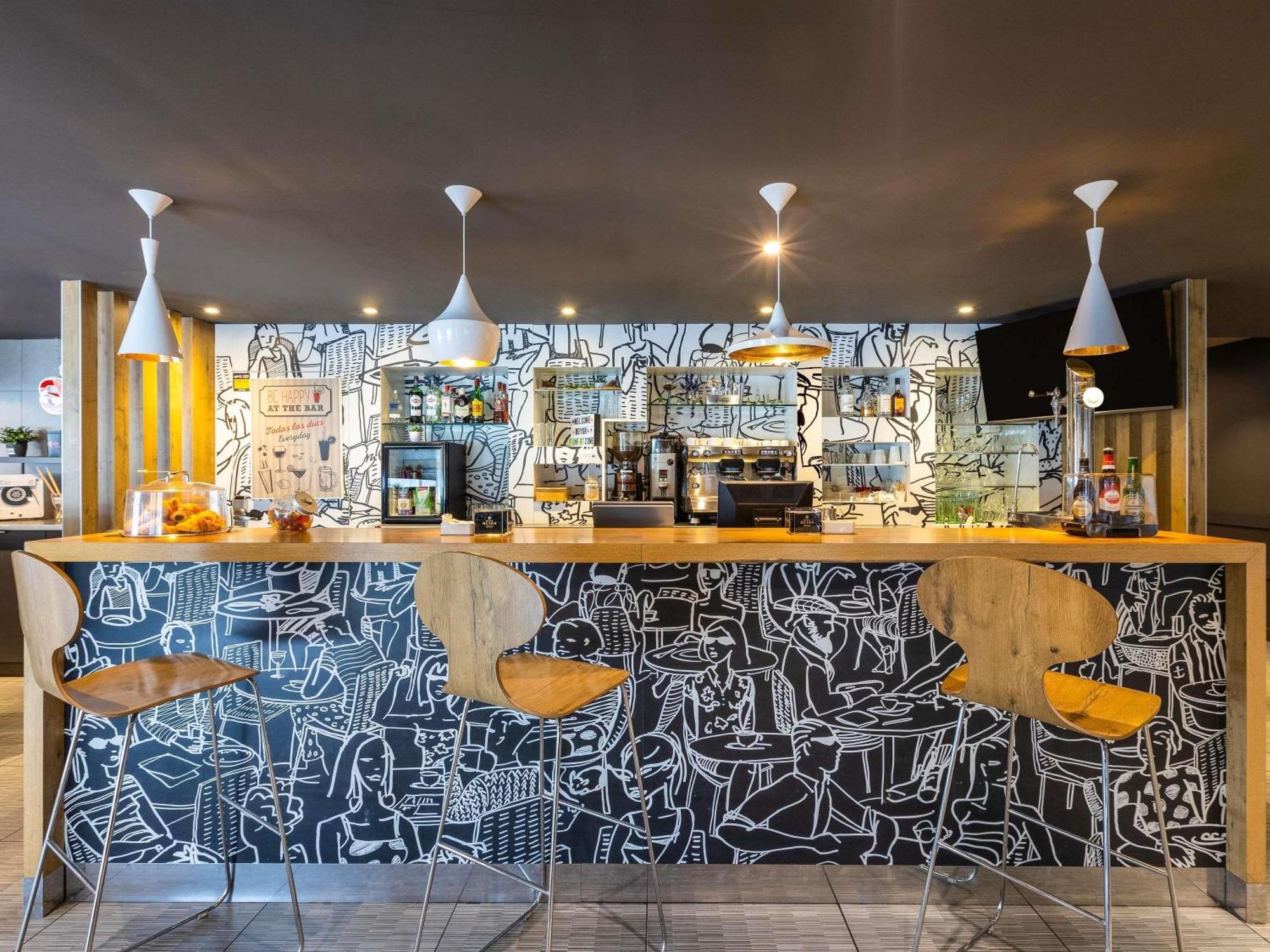 Ibis Bilbao Barakaldo Hotel Buitenkant foto