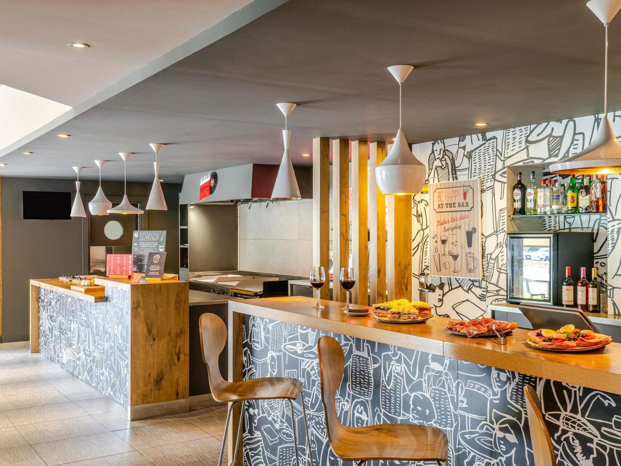 Ibis Bilbao Barakaldo Hotel Buitenkant foto