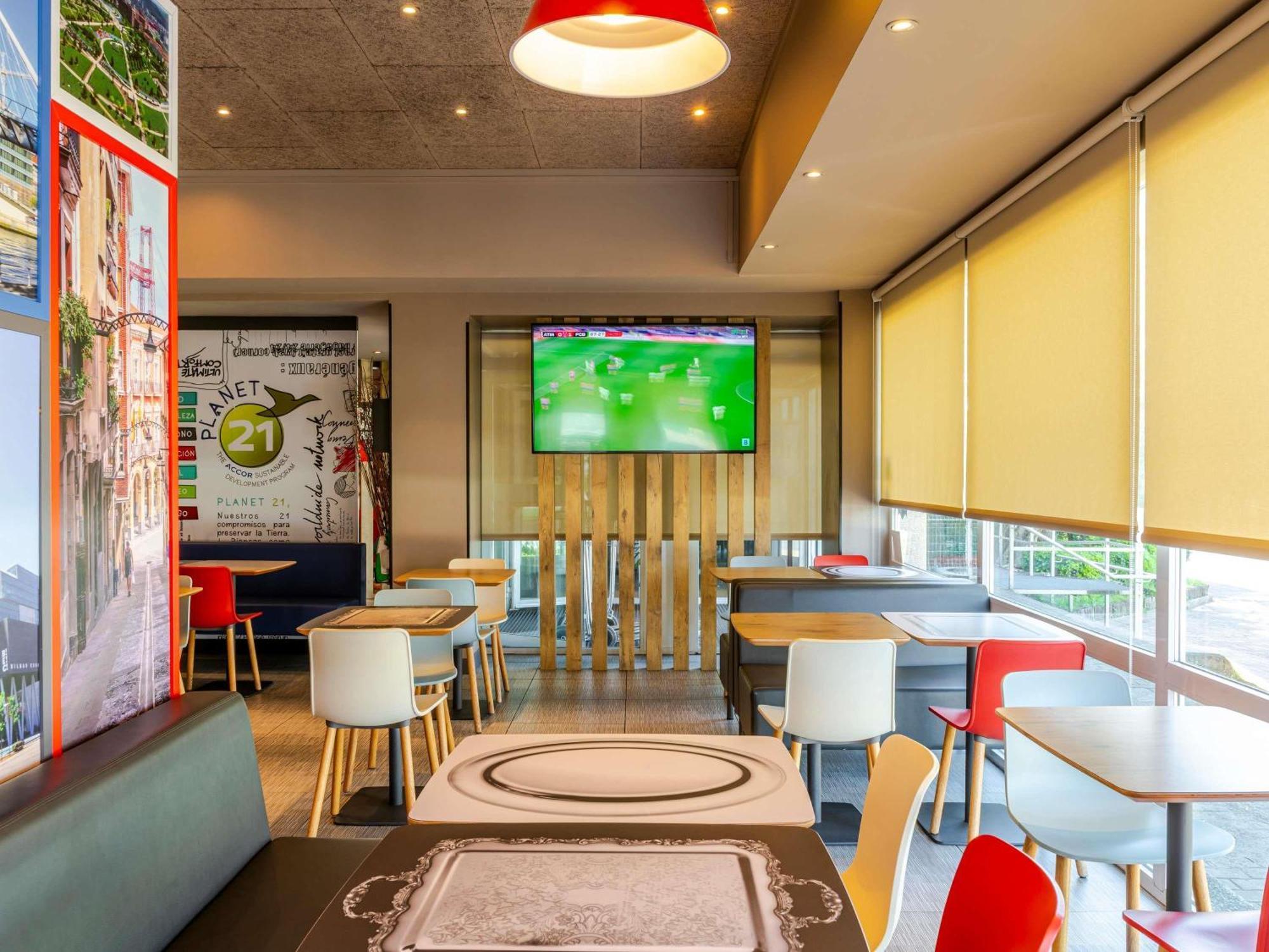 Ibis Bilbao Barakaldo Hotel Buitenkant foto