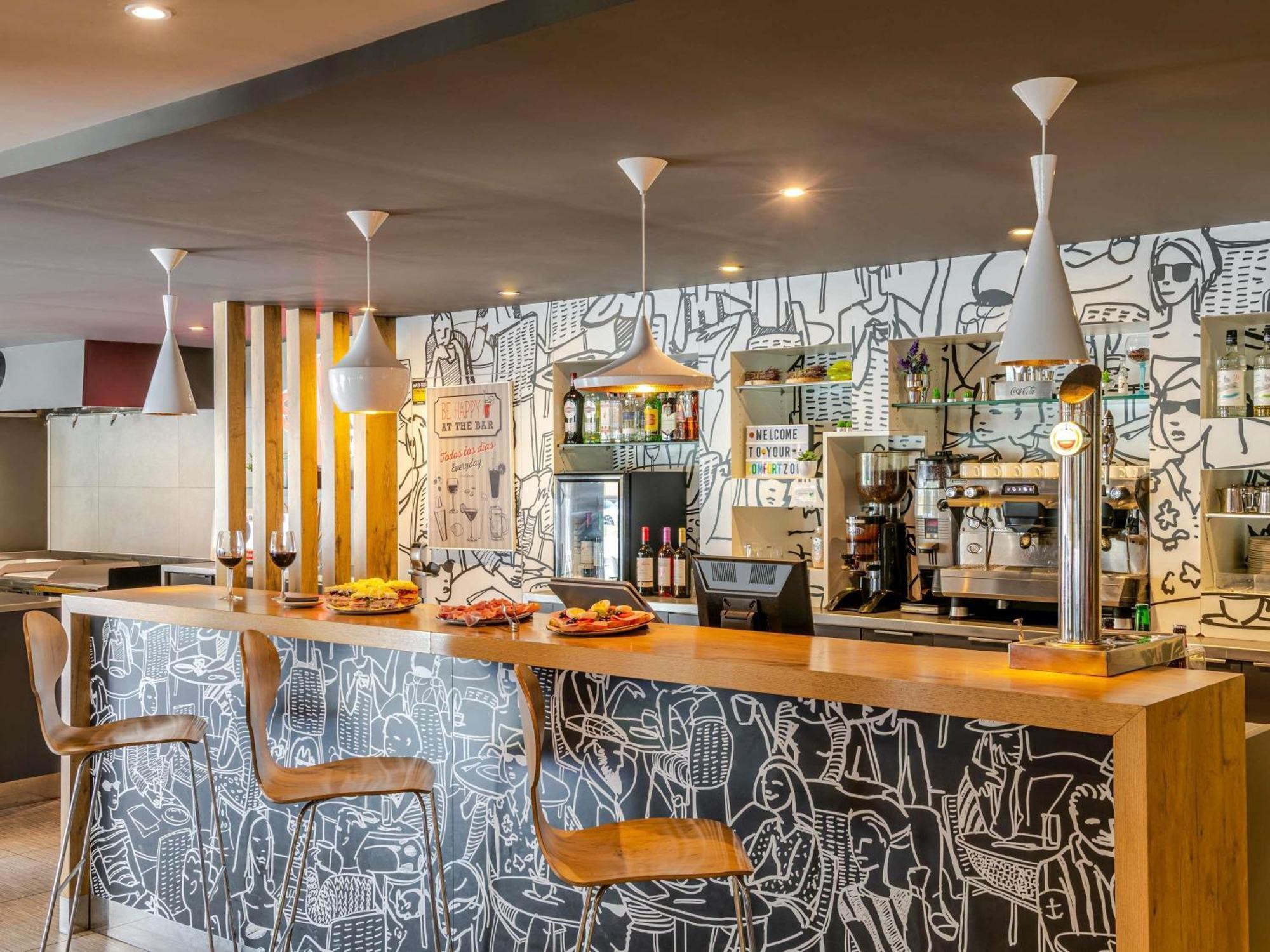 Ibis Bilbao Barakaldo Hotel Buitenkant foto