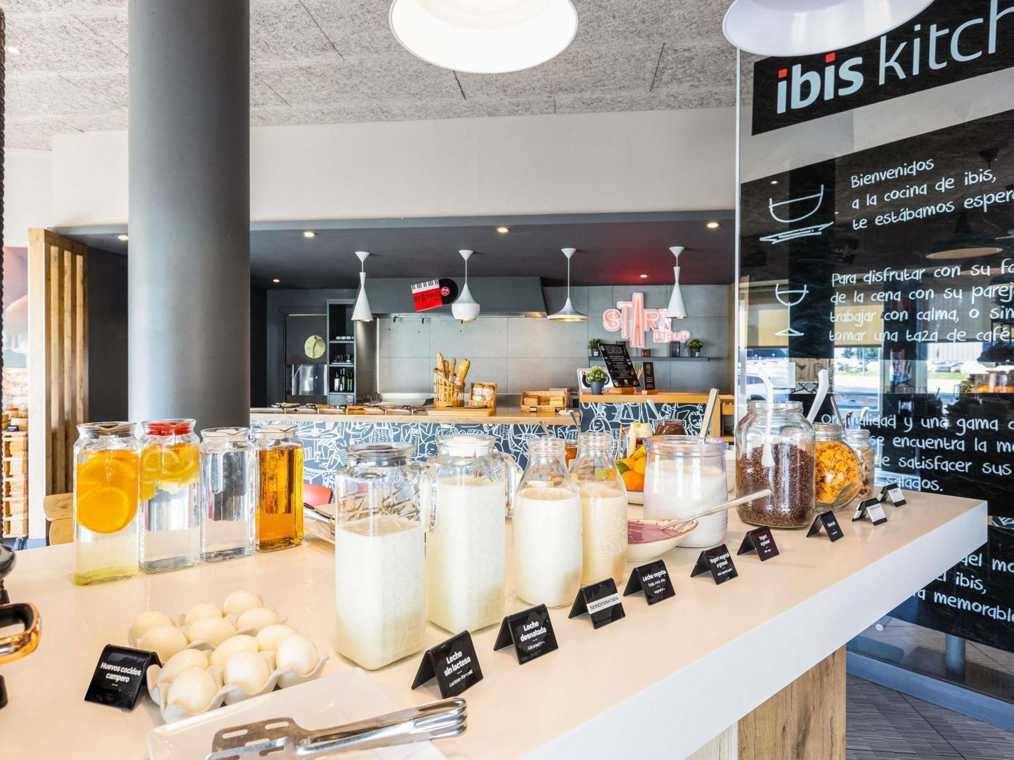 Ibis Bilbao Barakaldo Hotel Buitenkant foto