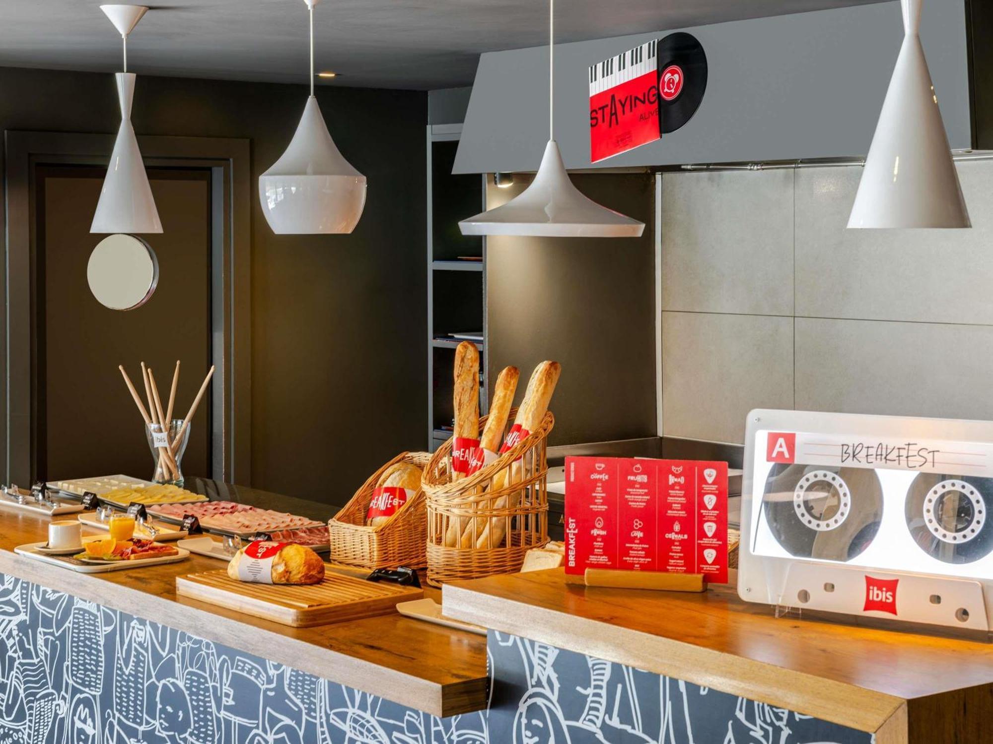 Ibis Bilbao Barakaldo Hotel Buitenkant foto